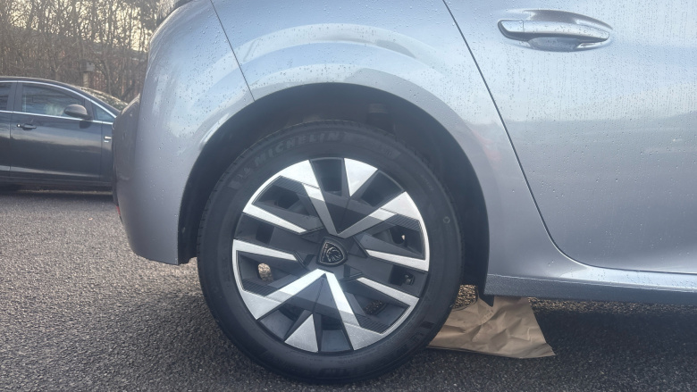 Peugeot 208 1.2 PureTech 100 Active 5dr Petrol Hatchback